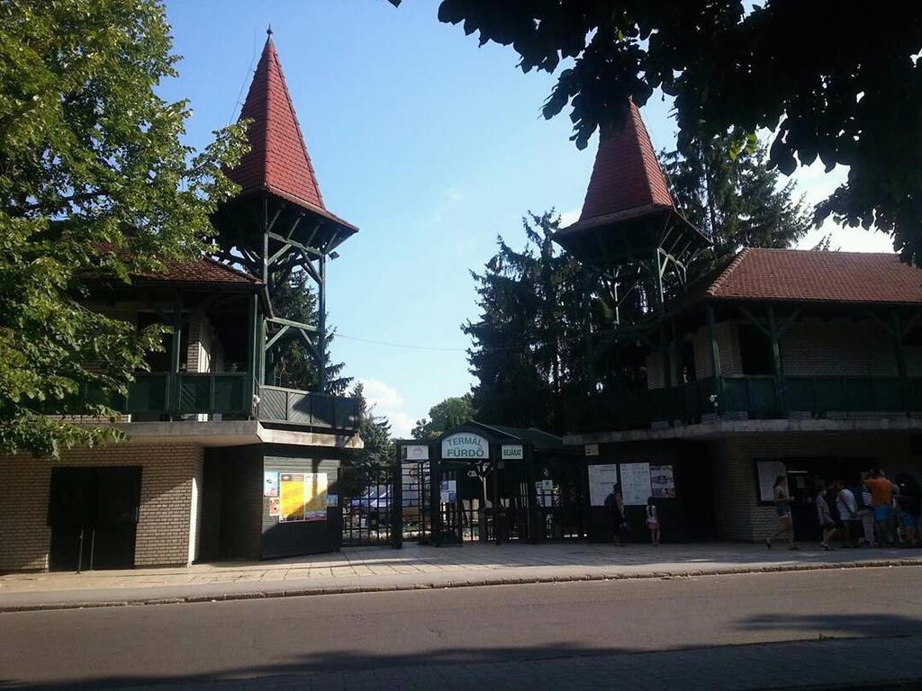Relax Apartman Eger Exterior photo